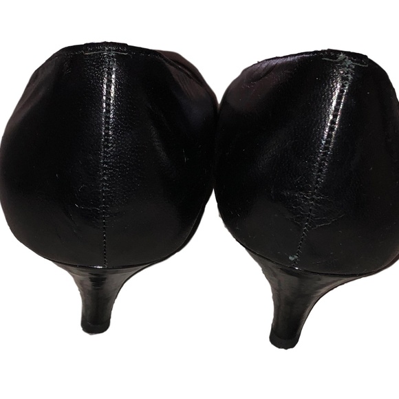 Ellen Tracy Women's Open-toe Leather Wedge Heels - Picture 3 of 6